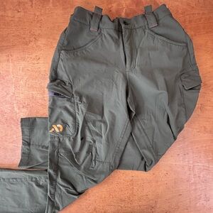 First Lite Men’s SM Corrugated Boundery Green Outdoor Cargo Pant FLAW